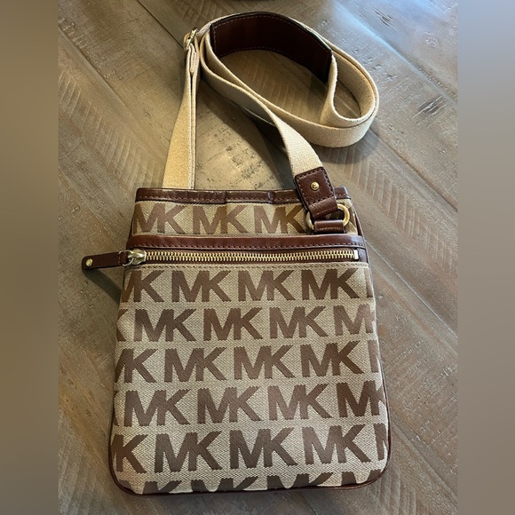 Michael Michael Kors Brown and Tan Signature Canvas Crossbody Bag - Picture 1 of 9